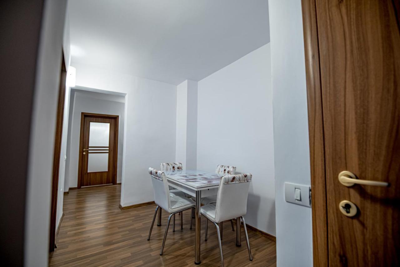 Apartament 3 Camere Royal Brasov Exterior photo